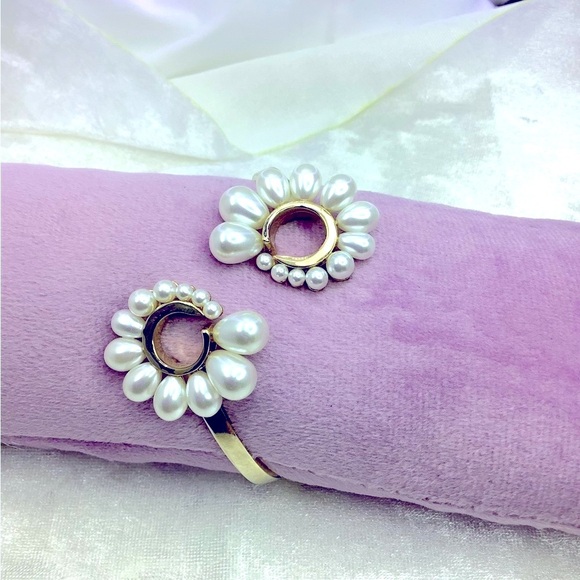 Carolee Gold and Pearl Clamp  Bracelet - Picture 2 of 4